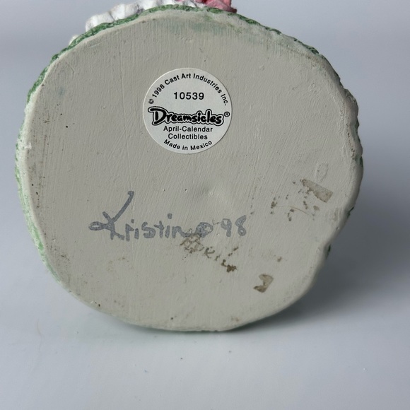 Dreamsicles Exclusive Vintage “ April Calendar Collectibles “ 1998 Figurine Used - Picture 5 of 5